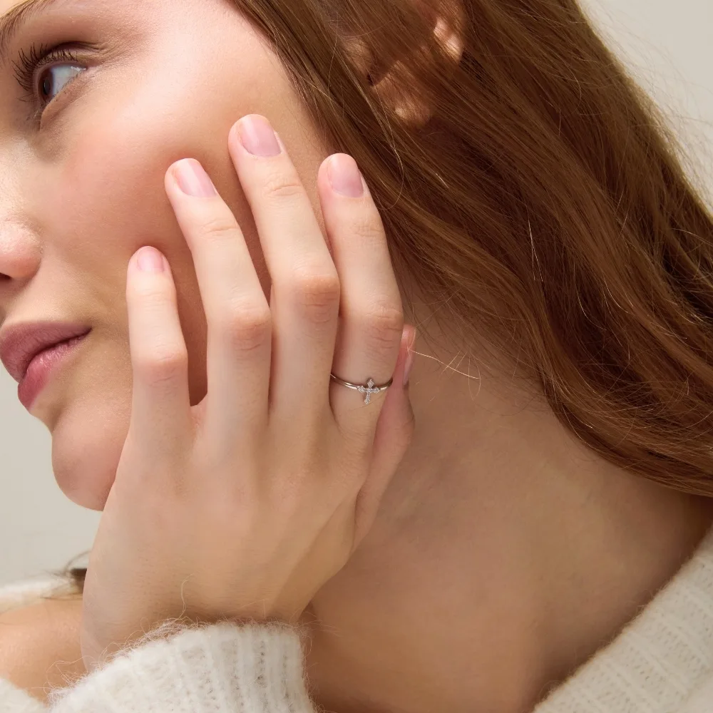 God's Love - Teardrop Cross Ring - Image 3